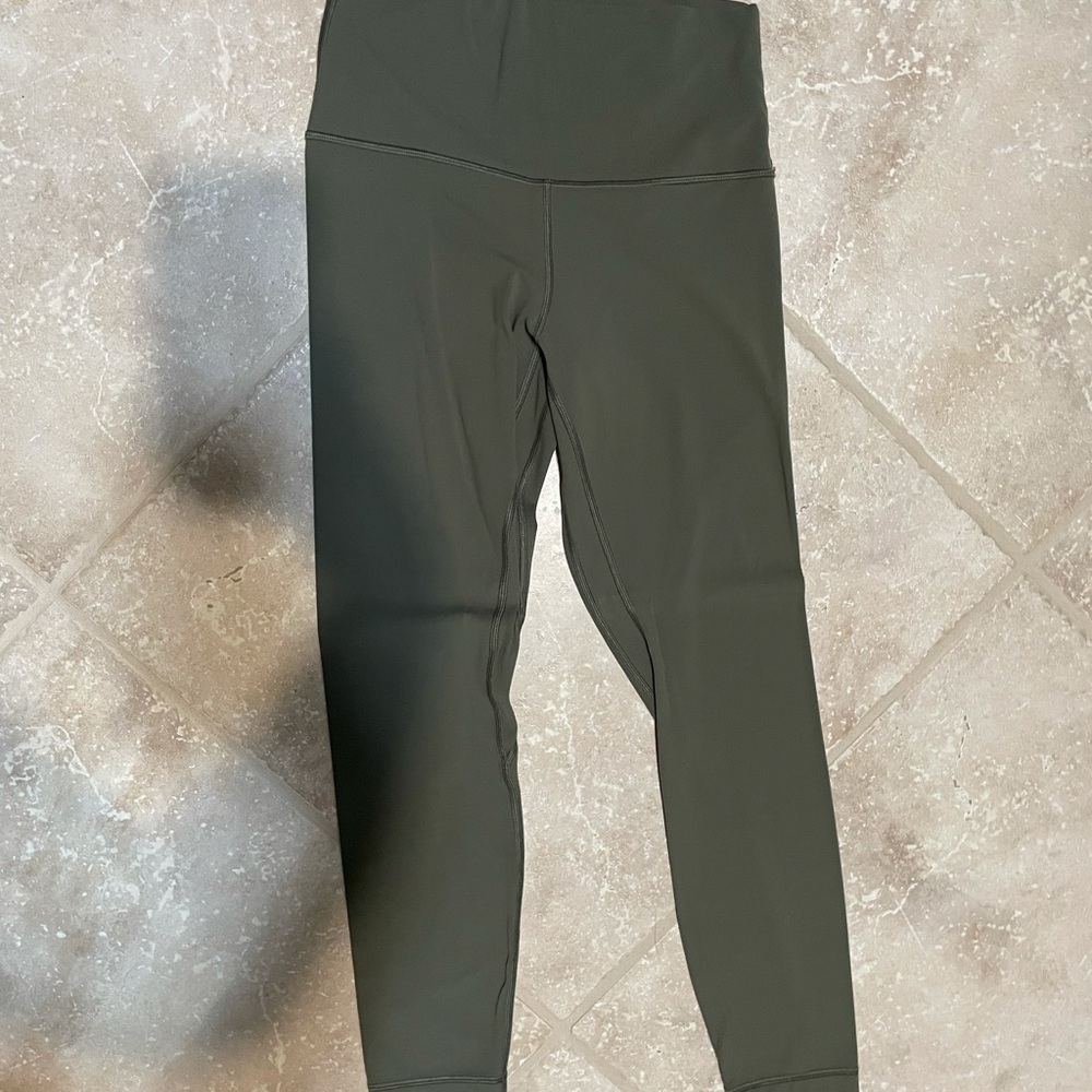 Lululemon align 25 sage size 6 GUC